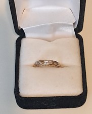 375 9KT GELB & WEISSGOLD 0,015CT DIAMANT NAVETTE RING GRÖSSE K 1/2 1,84G