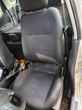 Suzuki Ignis II X45 original Fahrersitz Sitz links Stoff schwarz EZ 2007