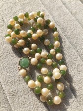 Wunderschöne lange Halskette