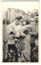 Fotografie Otto H. Kratzsch, Karl-Marx-Stadt, Ansicht Chemnitz, Radsportler Täv 
