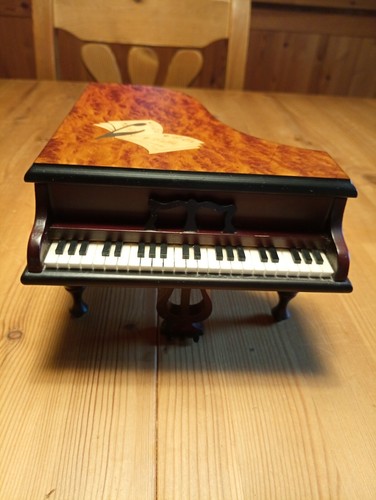 Spieluhr klavier flügel von - spieluhr,