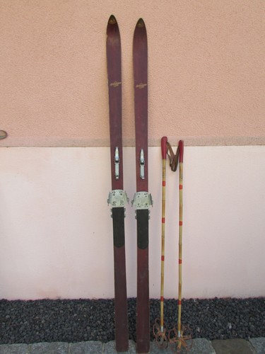 Paar alte holzski holzskier - paar,