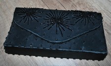 Clutch Handtasche mit Perlen