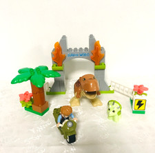 LEGO Duplo® Jurassic World - Ausbruch des T.Rex und Triceratops Set 10939