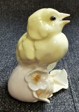 Hutschenreuther Kunstabteilung Küken mit Eierschale und Blume ca. 8 cm Ostern