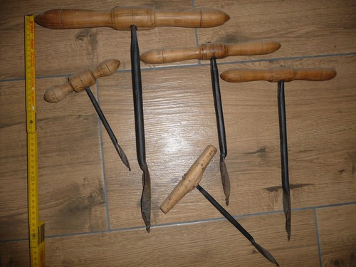 Stück alte hand holzbohrer - 5, hand-holzbohrer