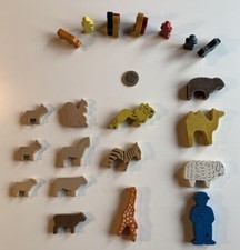 Kleine und große Tierfiguren