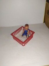 Alter Laufstall+Puppe-ca