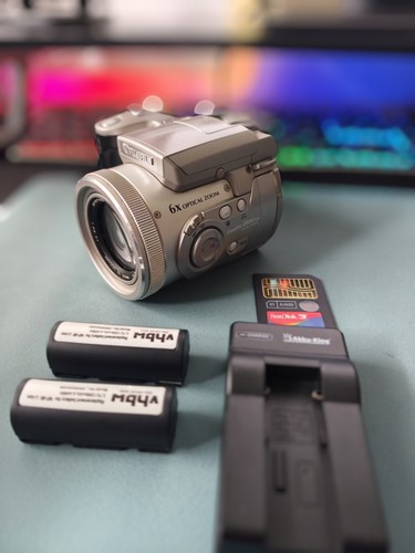 Fujifilm finepix 4900 zoom - , |