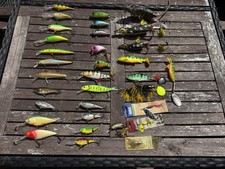 32 Verschiedene Wobbler,Popper,und Sonstige Sachen.verschiedene Marken