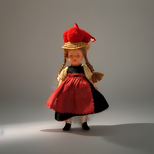 Alte trachtenpuppe schwarzwald - trachtenpuppe,