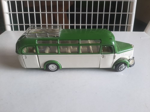 Omnibus modell 3500 grün - omnibus, mb