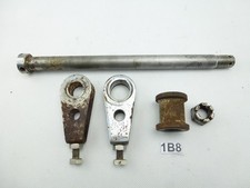 Rear wheel axle rear wheel