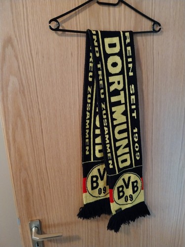 Borussia dortmund schal aus - borussia,