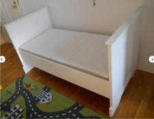 Bopita Kinderbett Narbonne 79x147cm  (zum Gitterbett umbaubar) inkl. Matratze