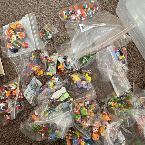 überraschungsei figuren - Ü-ei,