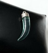 Modeschmuck Anhänger Zahn Design Türkis mit silberfarbener Fassung Tigerzahn