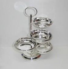Etagere mit vier schalen - etagere,
