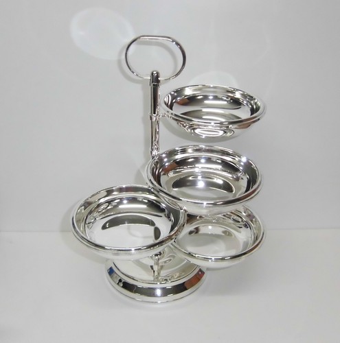 Etagere mit vier schalen - etagere,