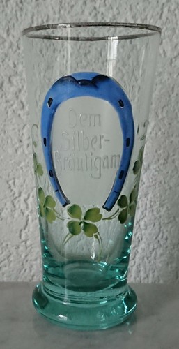 Altes glas dem - glas,