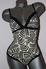 Triumph wattierter Badeanzug "Ikat Chic OP" Gr. 38 B schwarz gemustert rohweiß 