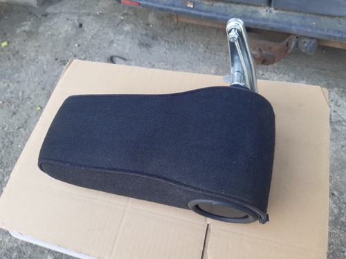 Mittelarmlehne schwarz mit