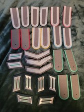 DDR NVA Schulterklappen Uniform Konvolut Sammlung Badges Kokarden