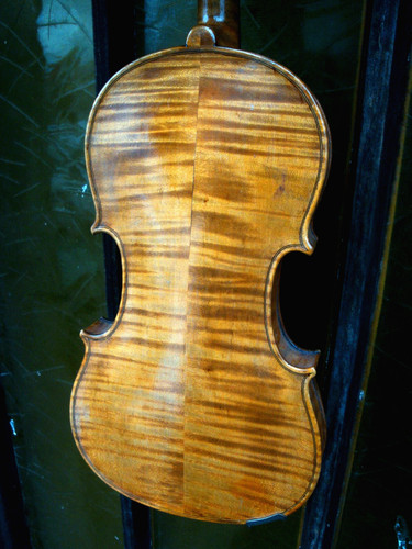 Alte geige very - alte, violin