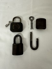 3 X altes Vorhängeschloss