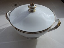 Suppenterrine / Plätzchendose