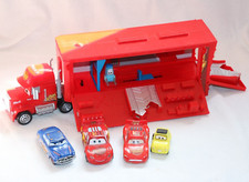 Disney Pixar Cars Mack Transporter Abschussrampe Spielset 32cm + 4 Cars #194