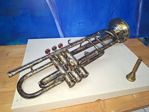 Antikes blechblasinstrument - antikes,