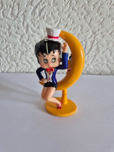 Betty boop figur sitting - sitting, on