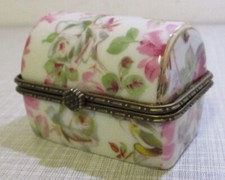 Porzellandose Miniatur Schatzkiste Truhe Box Pillendose Sammlerdose Rosen 5x4cm