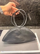 Schlichte Damenhandtasche