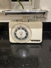 VINTAGE RETRO WHITE TOWER'