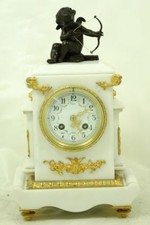 EINZIGARTIGE KAMIN UHR  FIGUREN UHR BRONZE & WEIßE  MARMOR  um 1878.