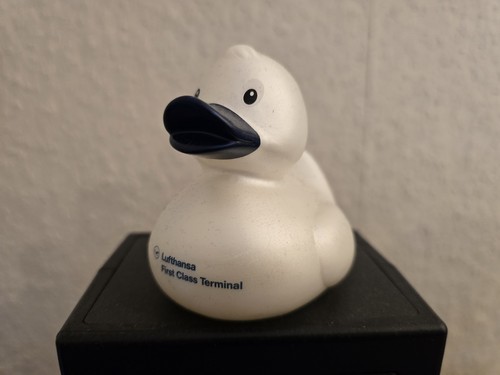 Lufthansa badeente first - first, class