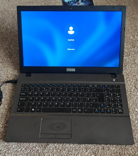 Clevo w550eu stone nt310 - clevo, i3