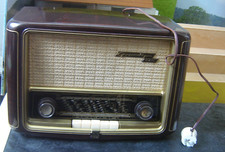 Grundig Altes Radio Type 940 W mit Klaviertasten "Gebraucht"(571)