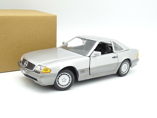 Revell mercedes 500 - 1/18,