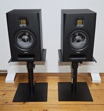 2x Adam F5 Nahfeldmonitore (Paar), aktive Monitore, Inkl. Millenium DM2 Stative
