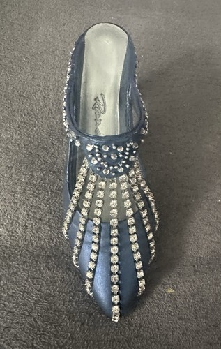 Just the right shoe stardust - the,
