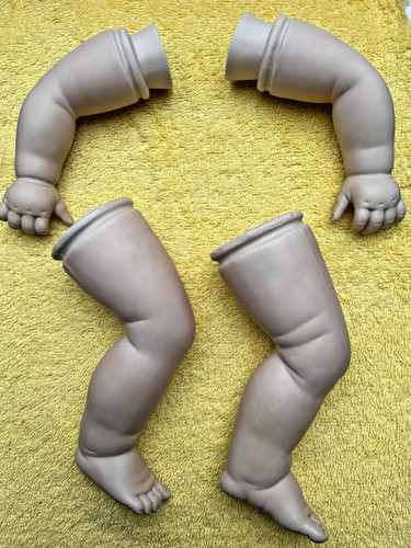 Porzellan puppen beine und - -,