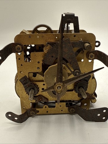 Altes uhrwerk wanduhr - altes,