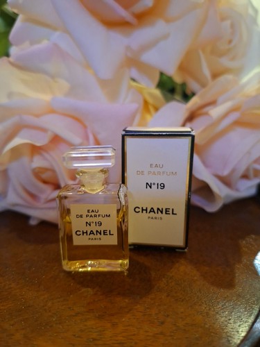 Chanel n19 parfüm miniatur - chanel,
