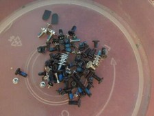 Schrauben Satz Set & Display Gummi Pads Medion MD95300 (2)