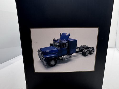Road kings 1974 mack rl - 1:18,