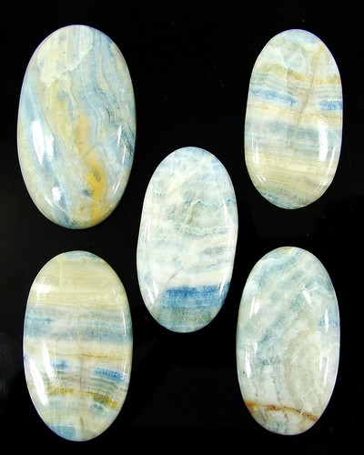 217 naturblauer scheelit - 217,00,