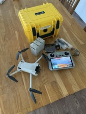 DJI Mini 3 Pro Drohne, RC Fernsteuerung, Fly More Viel Zubehör